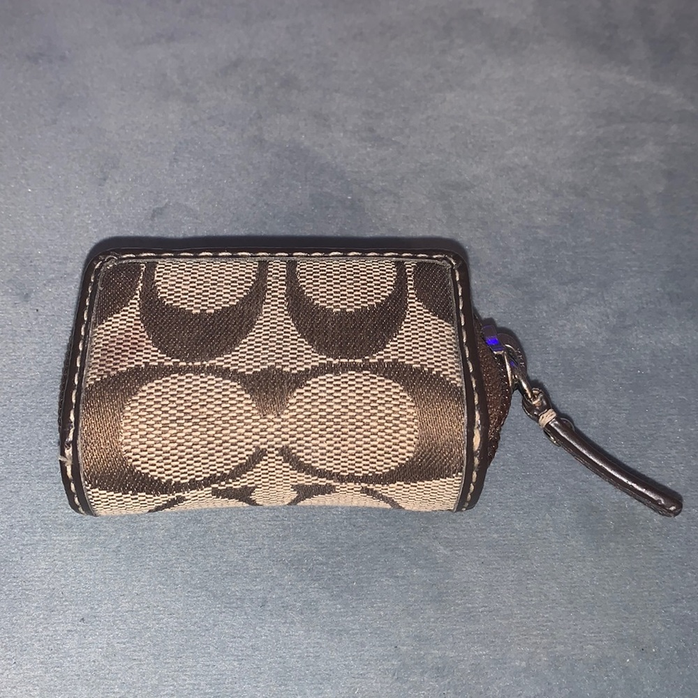 Coach Contact case